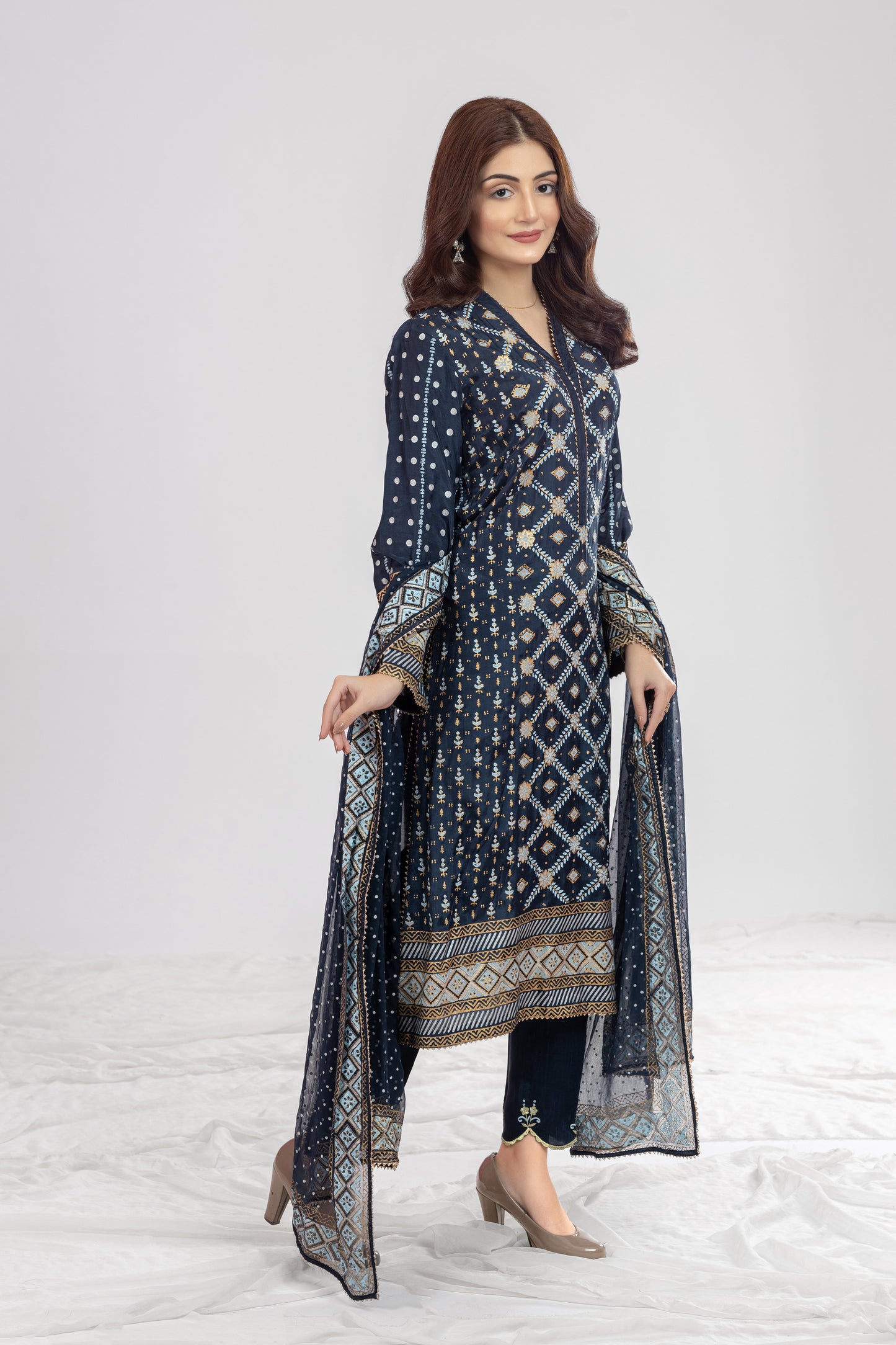 SAPPHIRE SHIRT WITH PANTS & DUPATTA AA 00817
